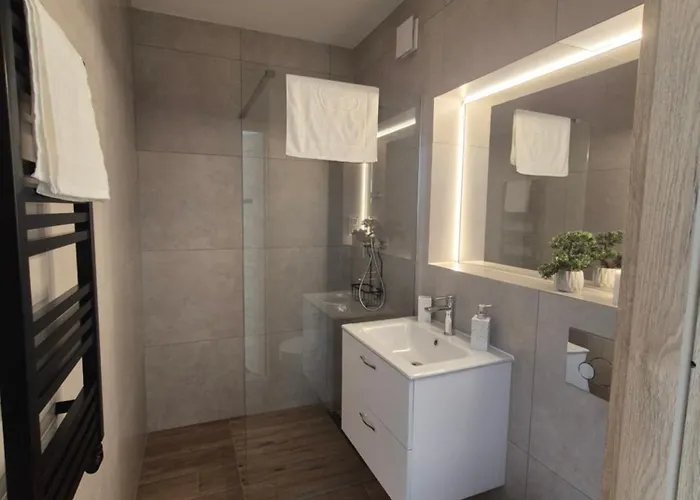 Pod Kamienna Brama * Chojnice